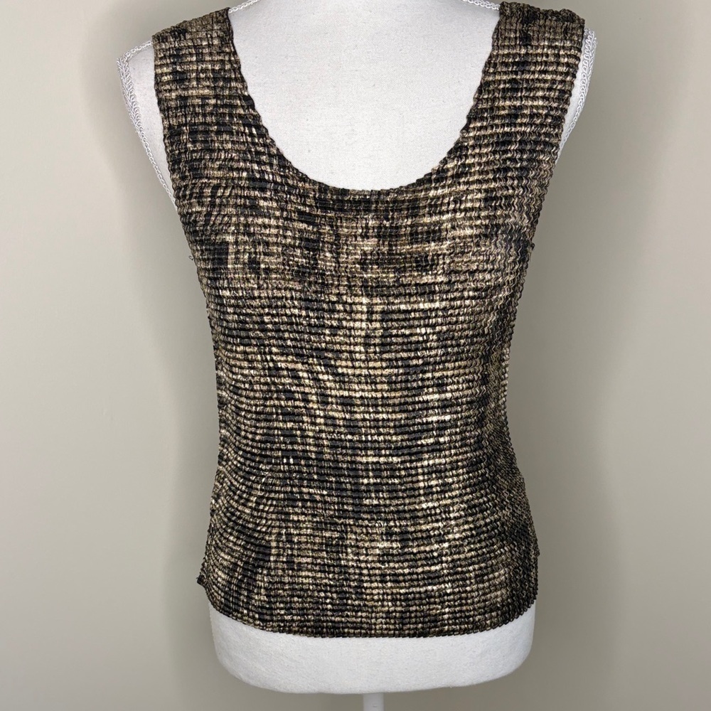 NICOLA Black and Tan Textured Stretchy Tank Top. Medium
